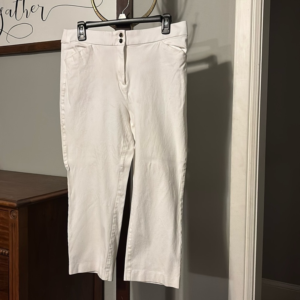 Chico’s White Capris